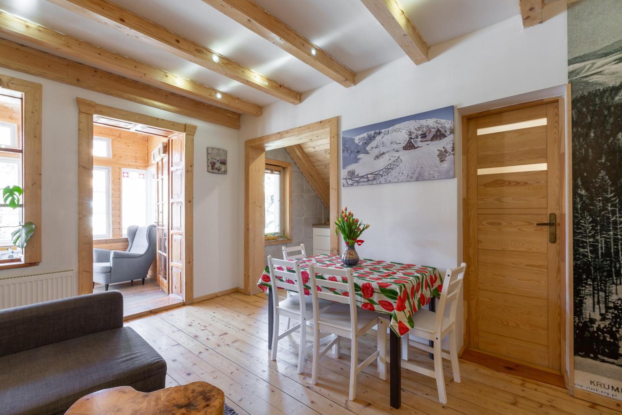 Apartamenty Pod Skocznia Karpacz Bilik gambar
