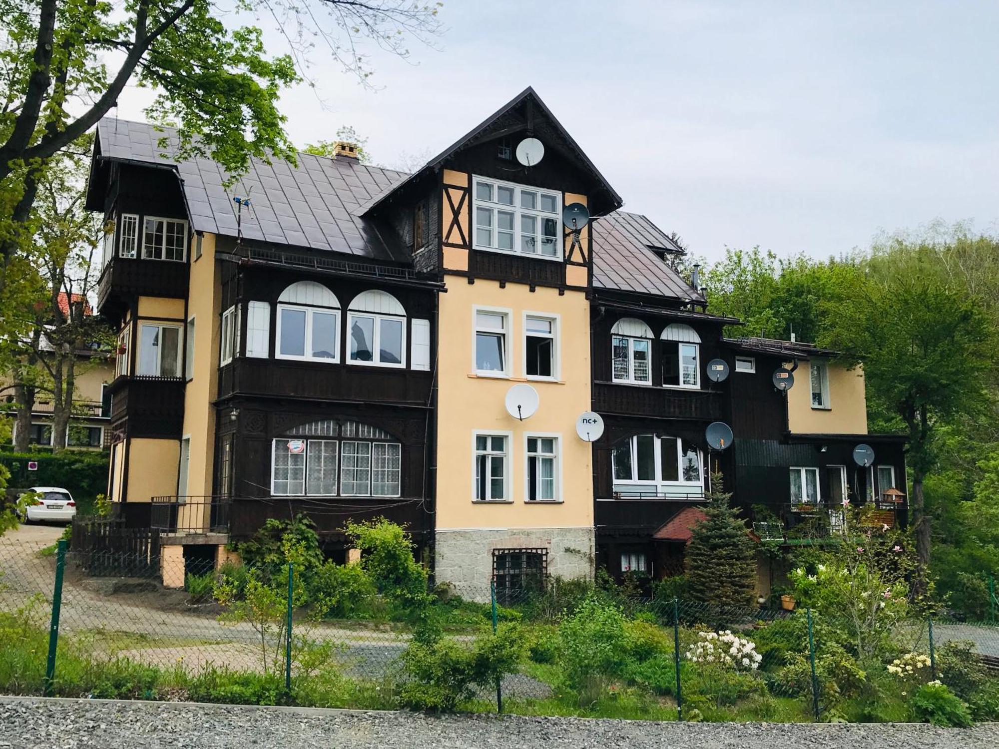 Apartamenty Pod Skocznia Karpacz Bilik gambar